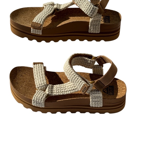 REEF Women's Cushion Rem Hi Platform Sandals  Size 7 - Picture 9 of 9